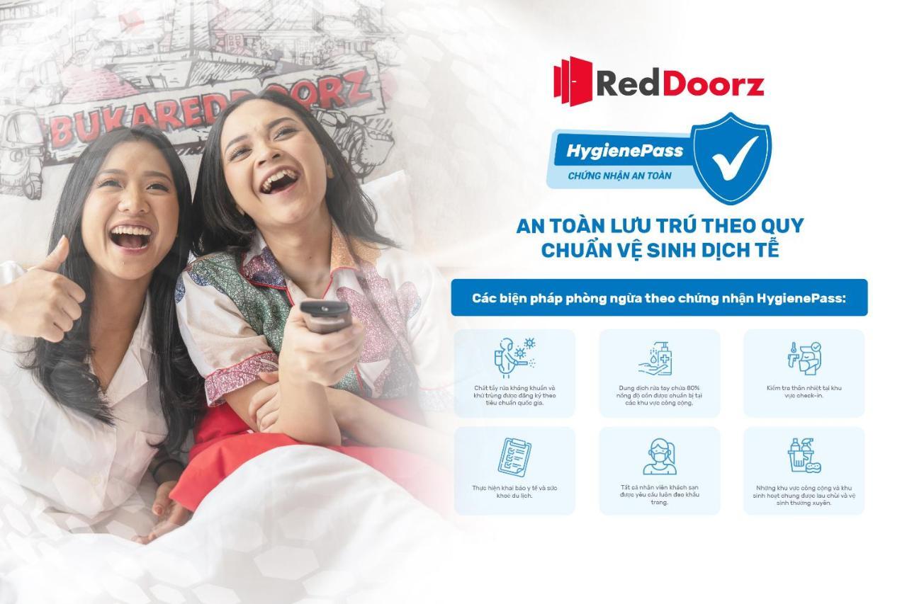 RedDoorz near Tan Huong Market Ho-Chi-Minh-Stadt Exterior foto
