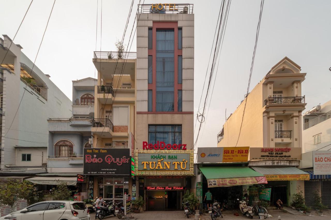 RedDoorz near Tan Huong Market Ho-Chi-Minh-Stadt Exterior foto